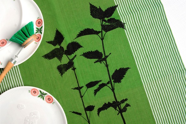 Handgewebtes Geschirrtuch Brennnesseln leaf green