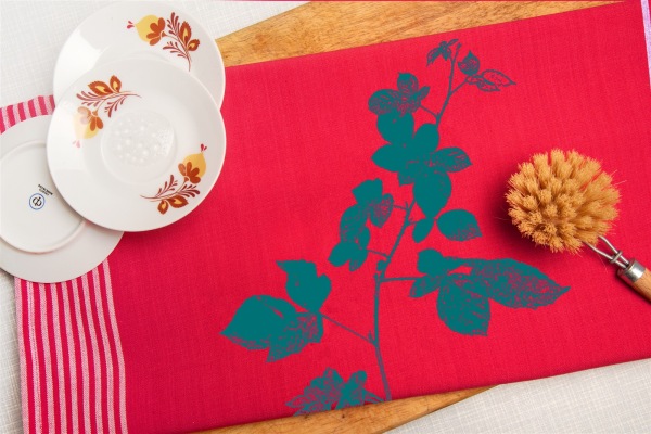 Handgewebtes Geschirrtuch Brombeere rot